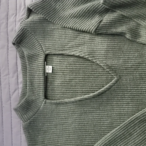 Sweater - Picture 3 of 3